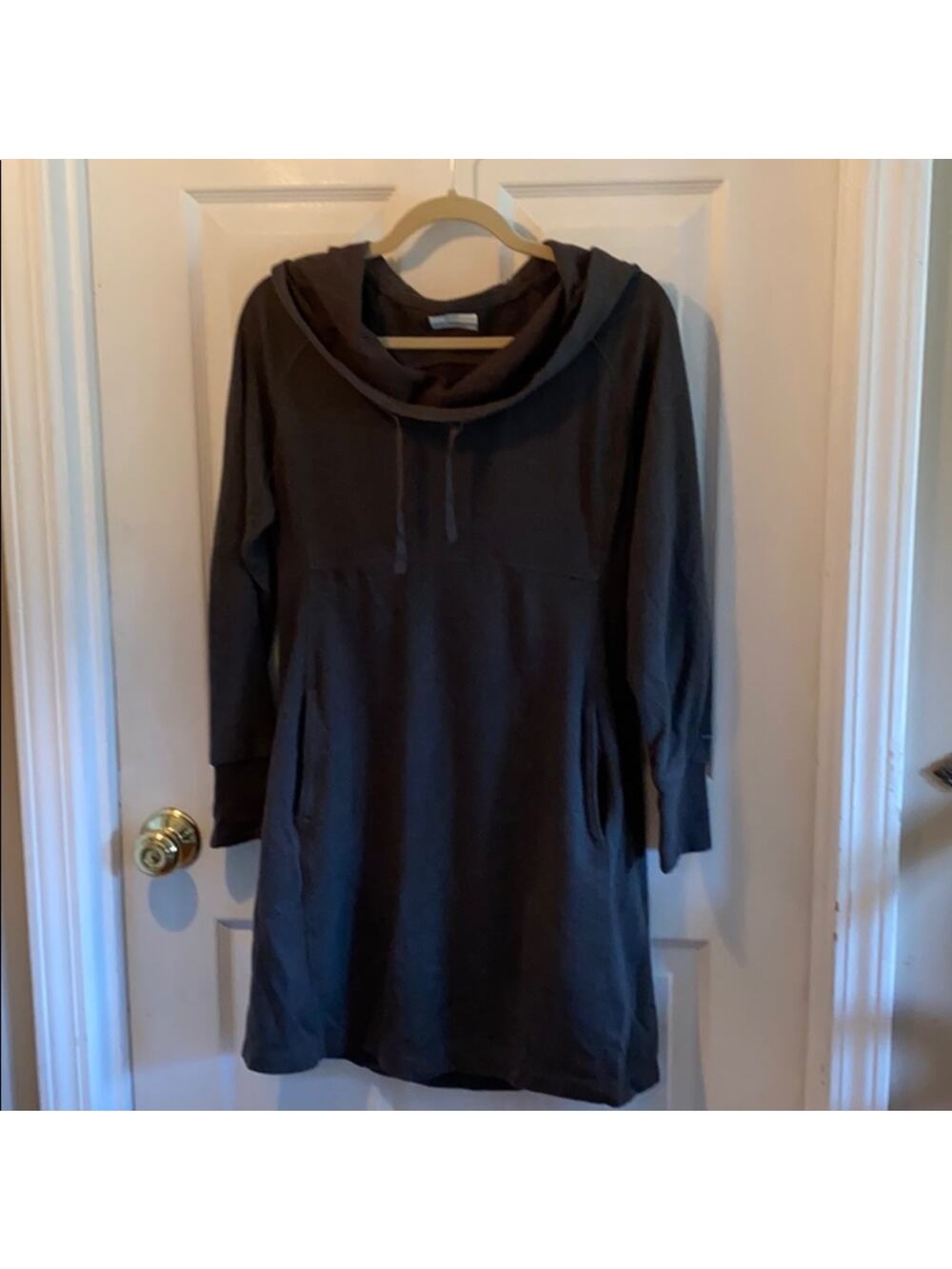Columbia women’s M Gray hooded long sleeve dress